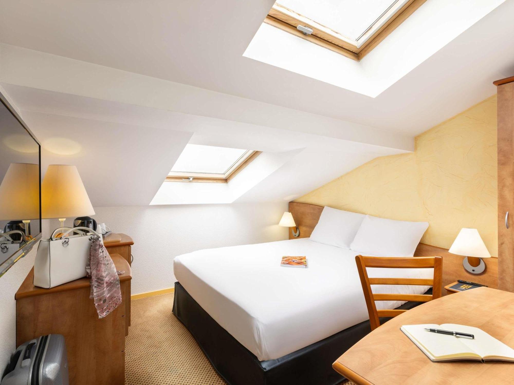 Classic Zimmer mit Doppelbett im Dachgeschoss